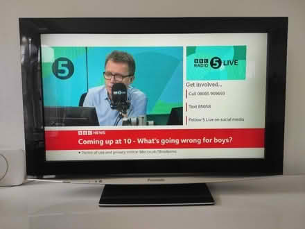 Photo of free 37" HD Freeview TV (Buckskin RG22) #1