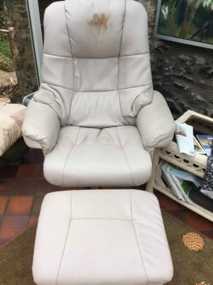 Photo of free 2 recliner swivel chairs (Yealand Redmayne LA5) #2