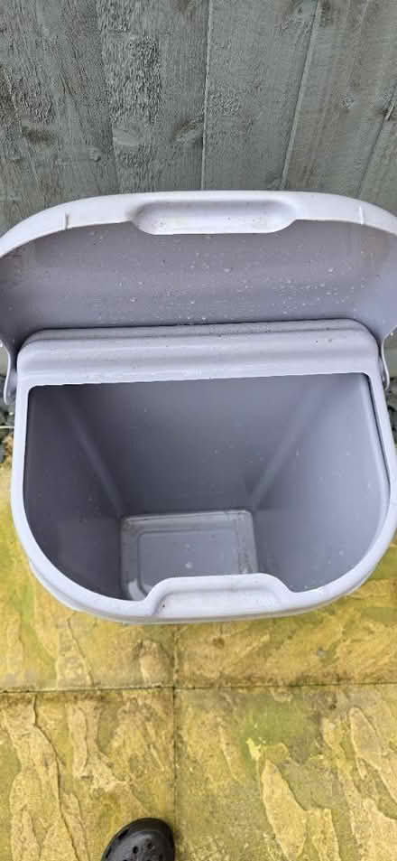 Photo of free Kitchen Bin (DE22) #3