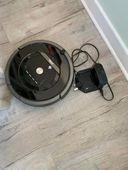 Photo of free Old roomba---880, from 2016 (New Marston OX3) #1