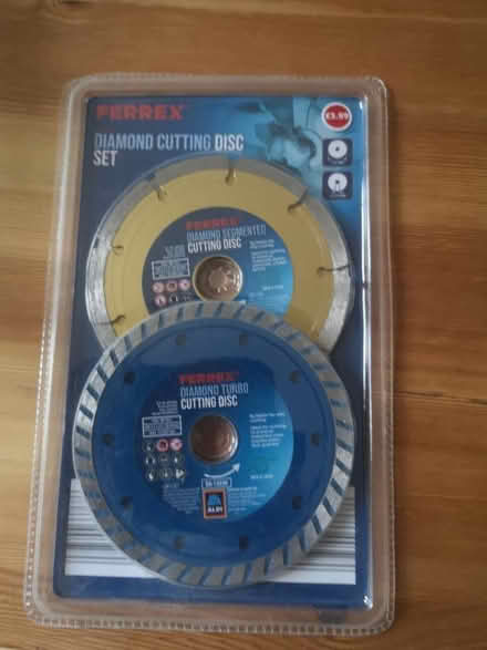 Photo of free Cutting discs (SK3) #1