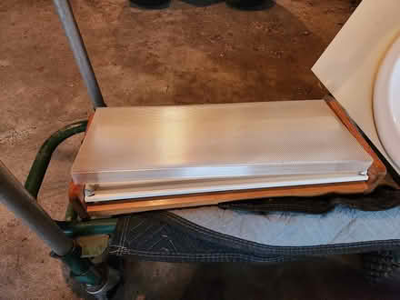 Photo of free fluorescent light fixture,hard wire (virgil) #1