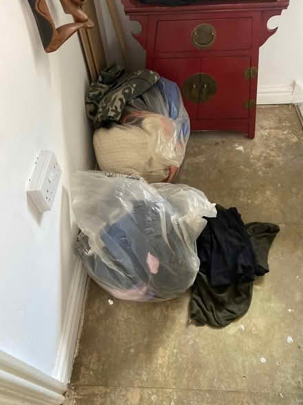 Photo of free Various clothes and bedding (Ravenscourt Park W6) #2