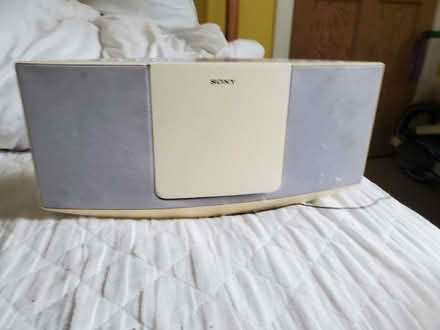 Photo of free CD player with radio and USB (Colinton EH13) #2