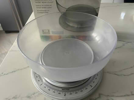 Photo of free Weighing scales (Bracknell Forest RG42) #2