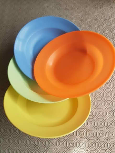 Photo of free 4 x deep plastic pasta bowls (Townsend AL3) #1