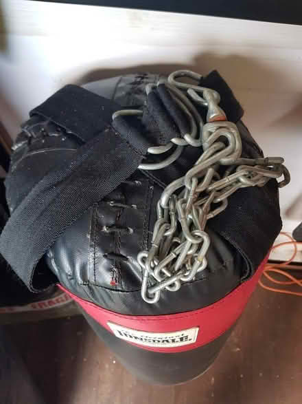 Photo of free Lonsdale punchbag (Townsend AL3) #1