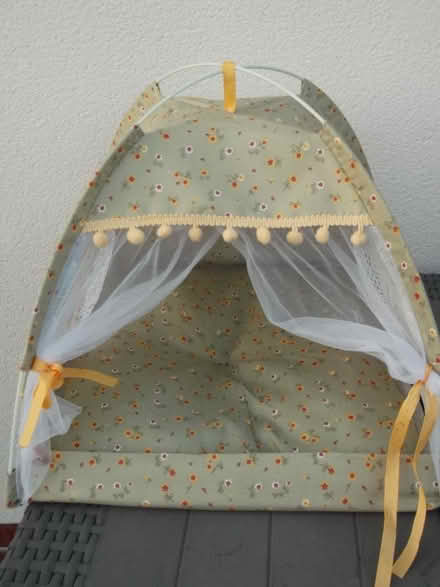 Photo of free Small cat bed (Ainsdale PR8) #1