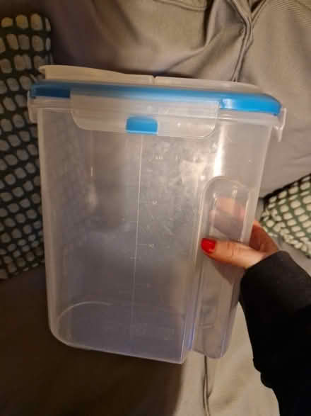 Photo of free Cereal container. 3.5 litres, plastic (Linslade LU7) #2