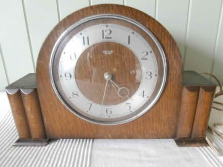 Photo of free Smith's Art Deco Oak Mantle Clock (Maxton TD6) #2