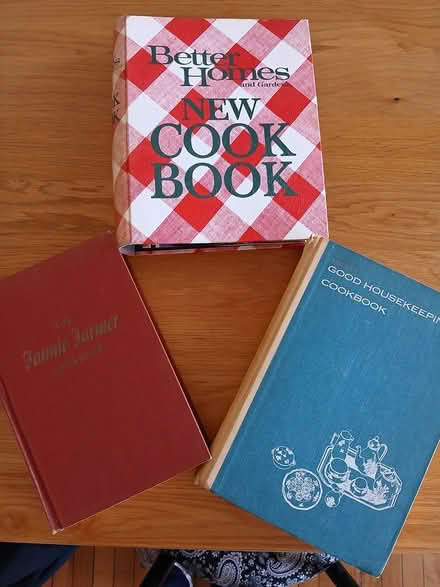 Photo of free Old/loved cookbooks (near Belmont and Greenview) #1
