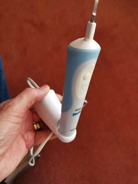 Photo of free Electric Toothbrush (Holyport SL6) #2