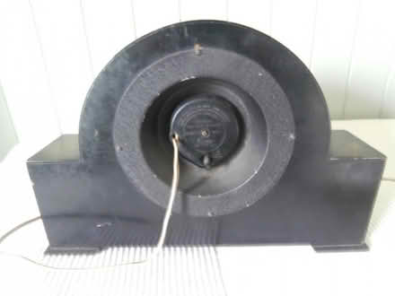 Photo of free Smith's Art Deco Oak Mantle Clock (Maxton TD6) #3