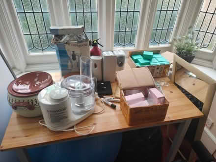 Photo of free A Collection of free items (North Finchley N12) #3