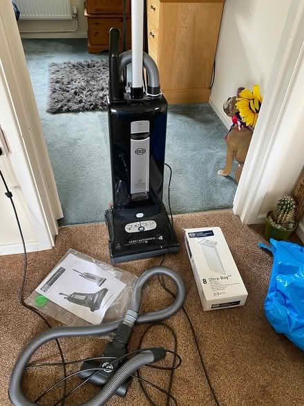 Photo of free Sebo Automatic upright hoover (St Albans AL2) #4