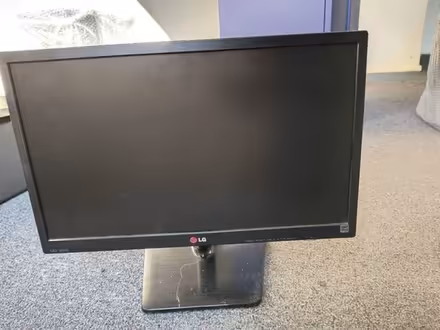 Photo of free Flat screen monitor (White Cross LA1) #1