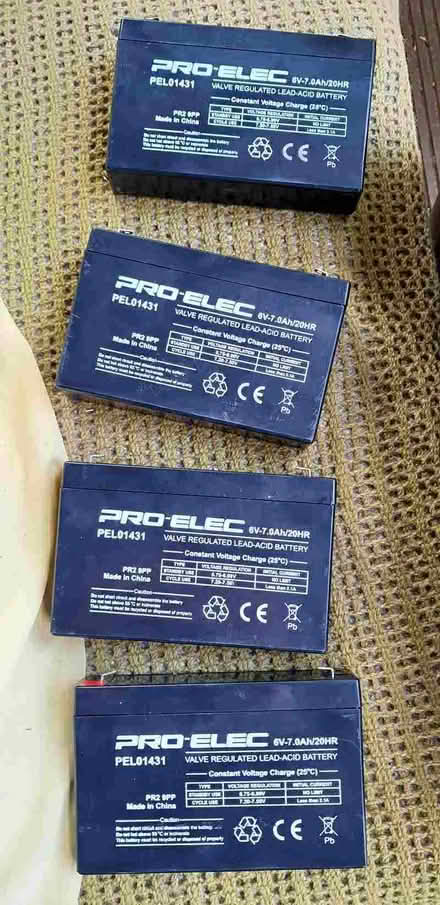 Photo of free 4x 6v sealed lead acid battery (Upper Wolvercote OX2) #1