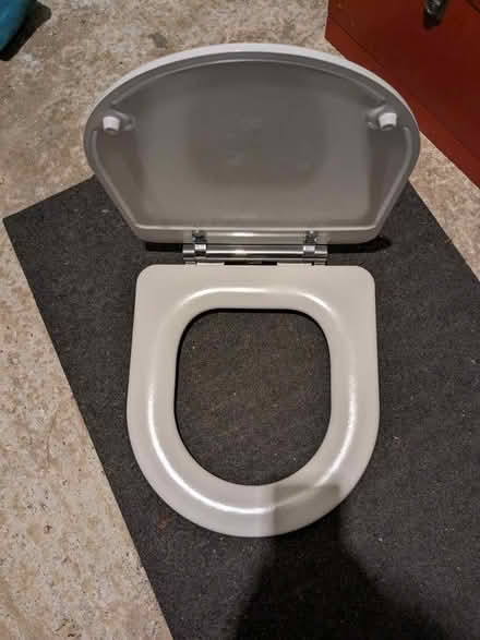 Photo of free Toilet seat (Banister Park SO15) #2