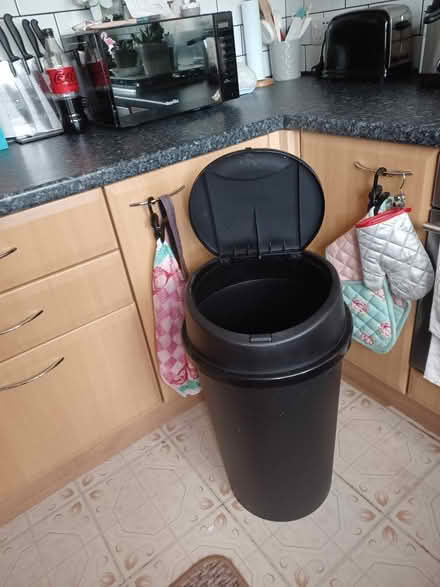 Photo of free Kitchen bin (Dawley TF4) #1
