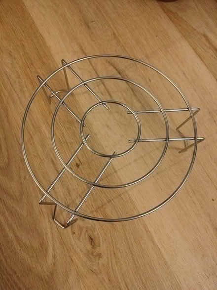 Photo of free Small cake cooling rack (Wapping Station E1W) #2