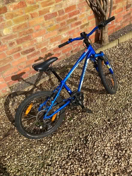 Photo of free Kids Bike Blue (LE7 Ratcliffe on the Wreake) #1