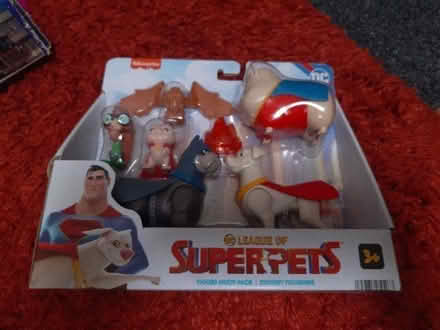 Photo of free League of superpets.toy. (Crown Wood RG12) #1