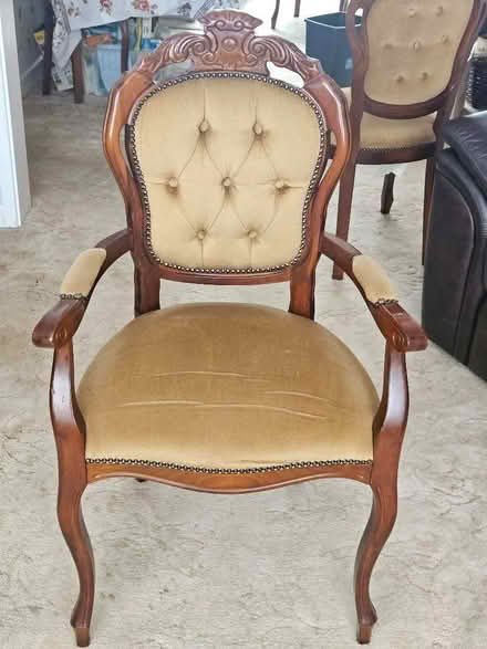 Photo of free Dining Table + 6 Chairs (Sundon Park LU3) #2