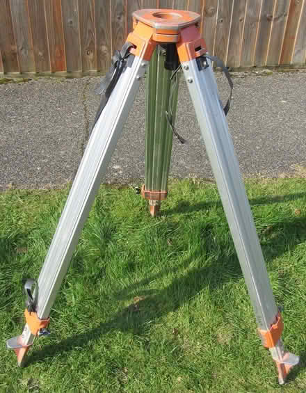 Photo of free Survey Tripod (Nikon) (Girton) #4