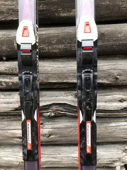 Photo of free skate skis and binding (Westboro (near MEC)) #1