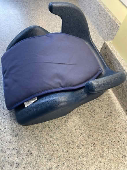 Photo of free Car child seats (Danbury) #2