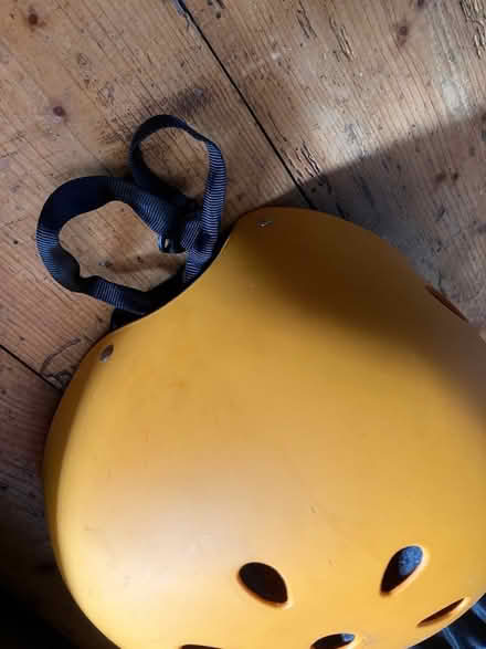 Photo of free Child's bicycle helmet (Humphrey's End GL6) #2