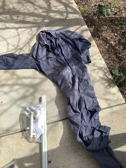 Photo of free mechanic's coveralls XL (Willow Glen) #1