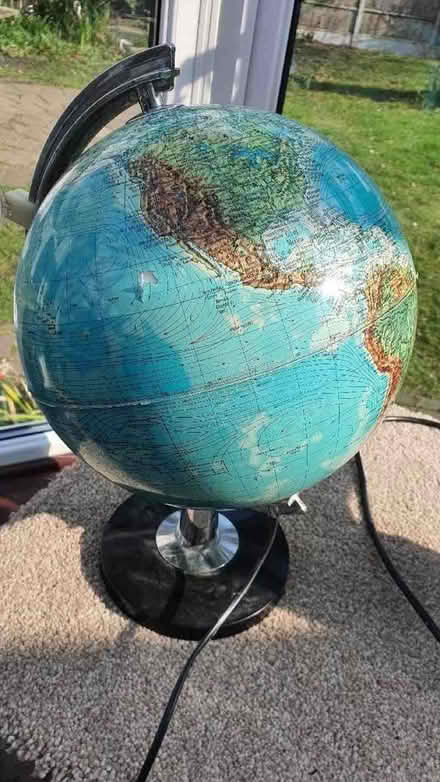 Photo of free Light up globe (Chafford Hundred RM16) #3