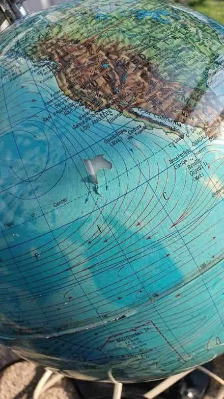 Photo of free Light up globe (Chafford Hundred RM16) #1