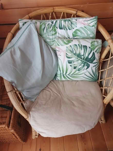 Photo of free Cane garden set with cushions (Smeatharpe) #2