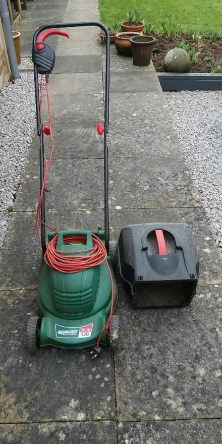 Photo of free Electric lawnmower (Kidlington OX5) #1