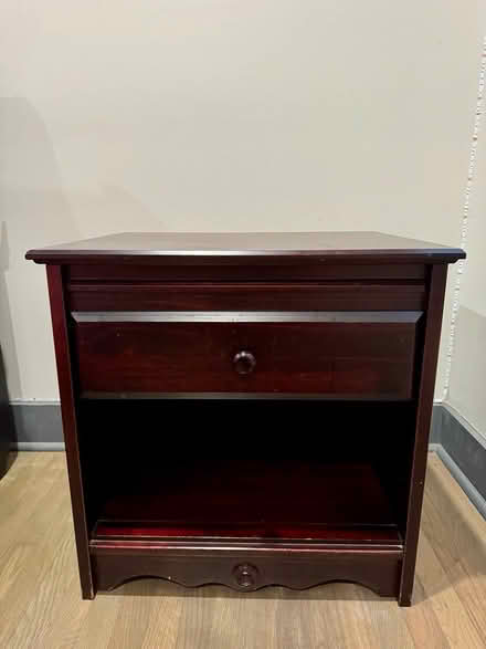 Photo of free Solid Wood Bedroom Furniture Set (Piedmont Heights) #3