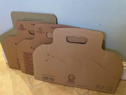 Photo of free 4 (wine) bottle carriers (Carlisle CA1) #1