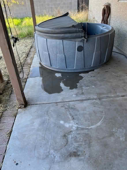 Photo of free Hot tub (Near 101 and 7th St) #2