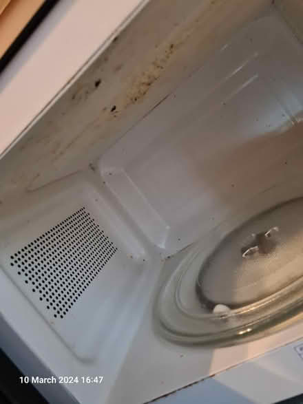 Photo of free Breville microwave (Canary Wharf) #3