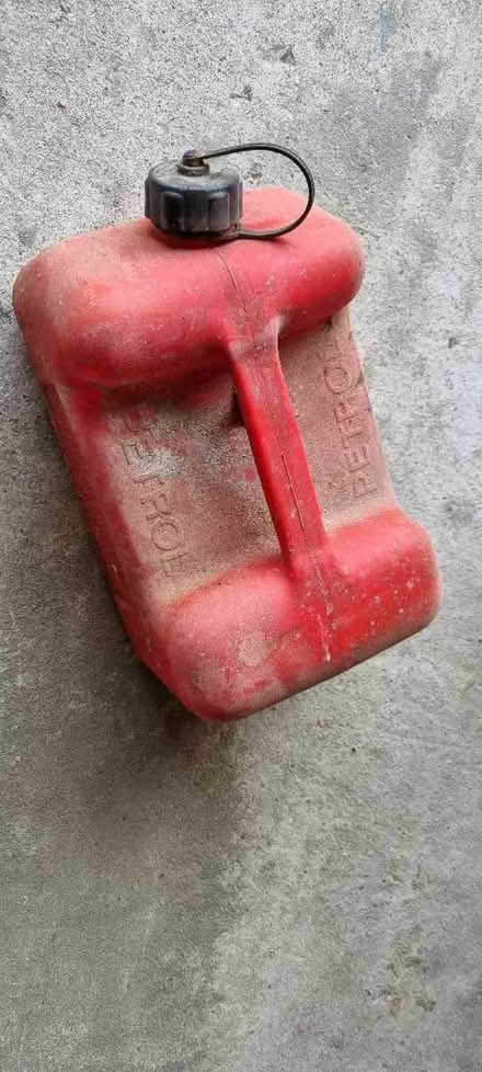 Photo of free Petrol can (Bromley BR2) #2