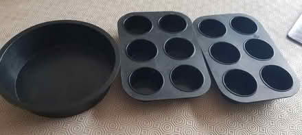 Photo of free Silicone muffin tray and round cake mould (Townsend AL3) #1