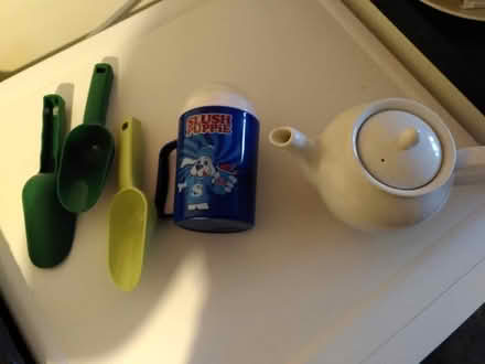 Photo of free Teapot, slushie maker, game, book (Upper Arncott OX25) #1