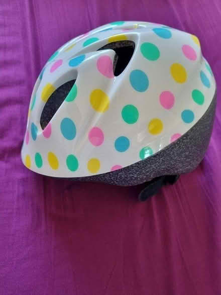 Photo of free Child bike seat and hat (Filton) #3