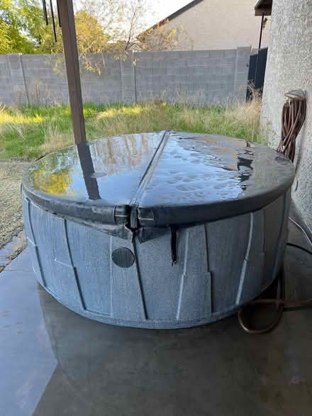 Photo of free Hot tub (Near 101 and 7th St) #4
