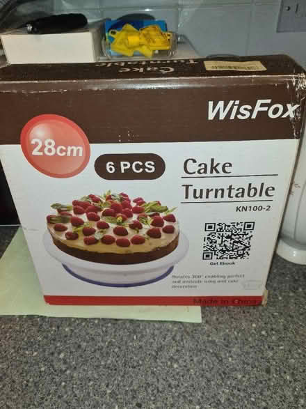 Photo of free Cake turntable (Bradford BD4) #2