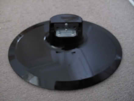 Photo of free Tosumi 15" LCD TV (Woodstock OX20) #2
