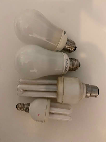 Photo of free 4 energy saving light bulbs (BR3) #1