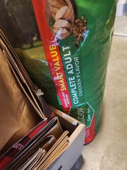 Photo of free Purina dog Chow (Grantsburg wi.) #2