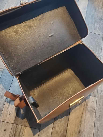 Photo of free Vintage leather carrying box (Larkhall - Bath) #1